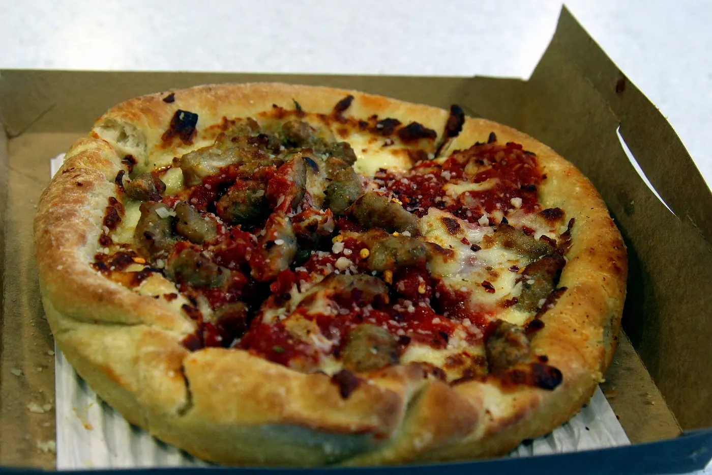 Chicago Neighborhood Food — Deep-Dish Pizza Chicago Style (16934681309)