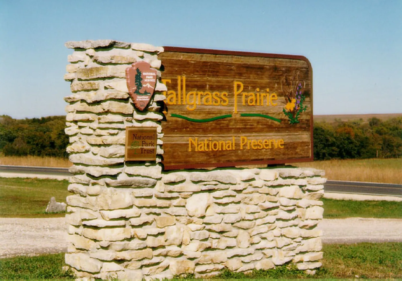 Flint Hills Tallgrass — Flint Hills Scenic Byway - Entrance to Tallgrass Prairie National Preserve - NARA - 7718389