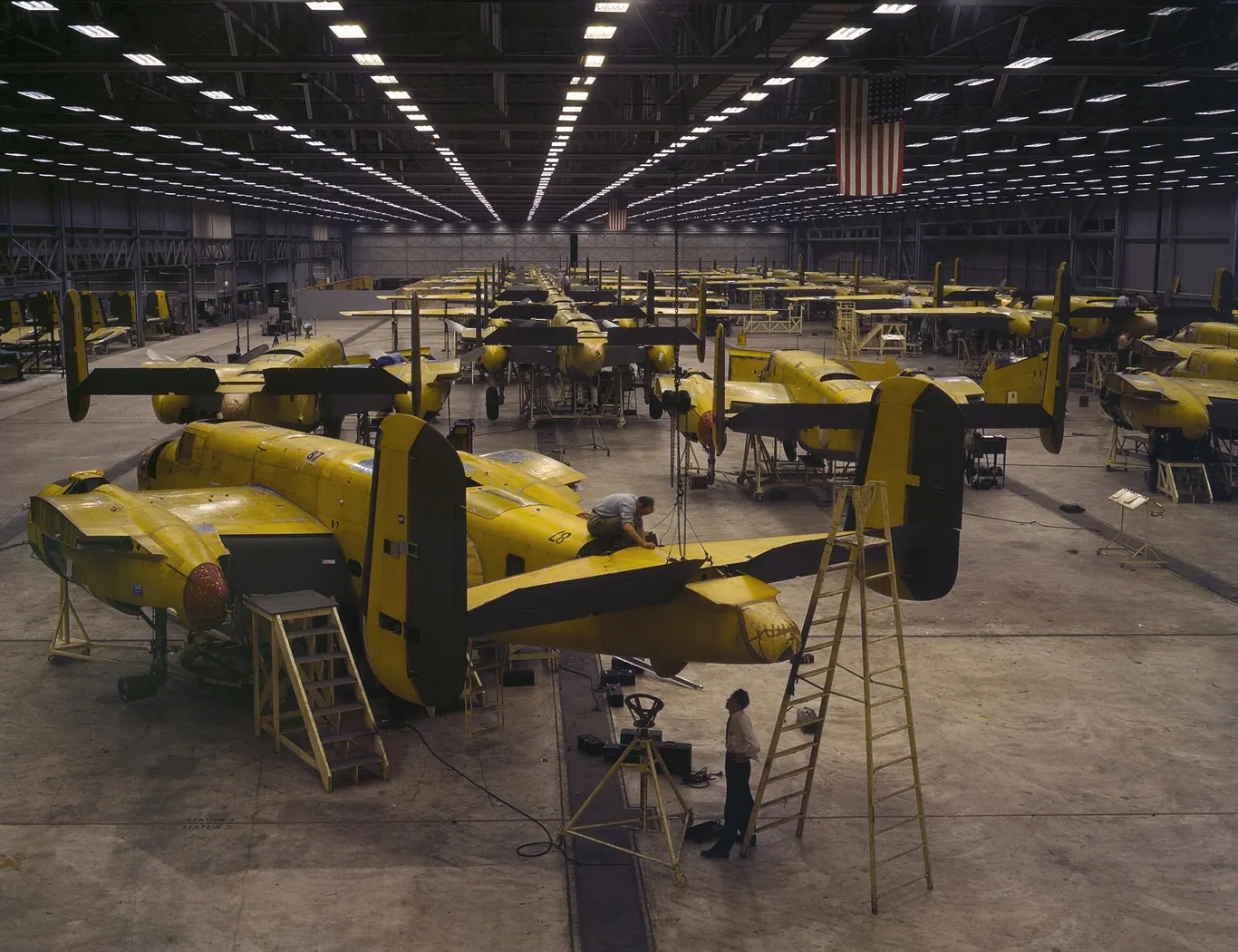 Wichita Aviation & Art — Assembling B-25 bombers at North American Aviation, Kansas City, Kansas