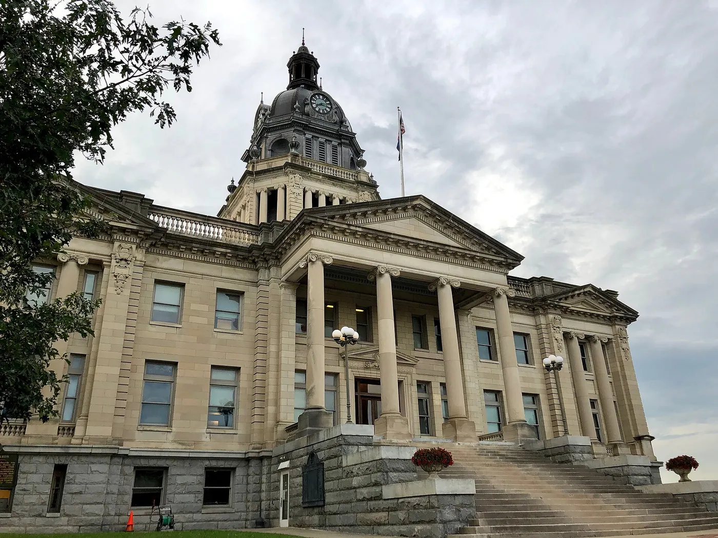 Bourbon Country — Bourbon County Courthouse, Paris, Kentucky (48339970856)