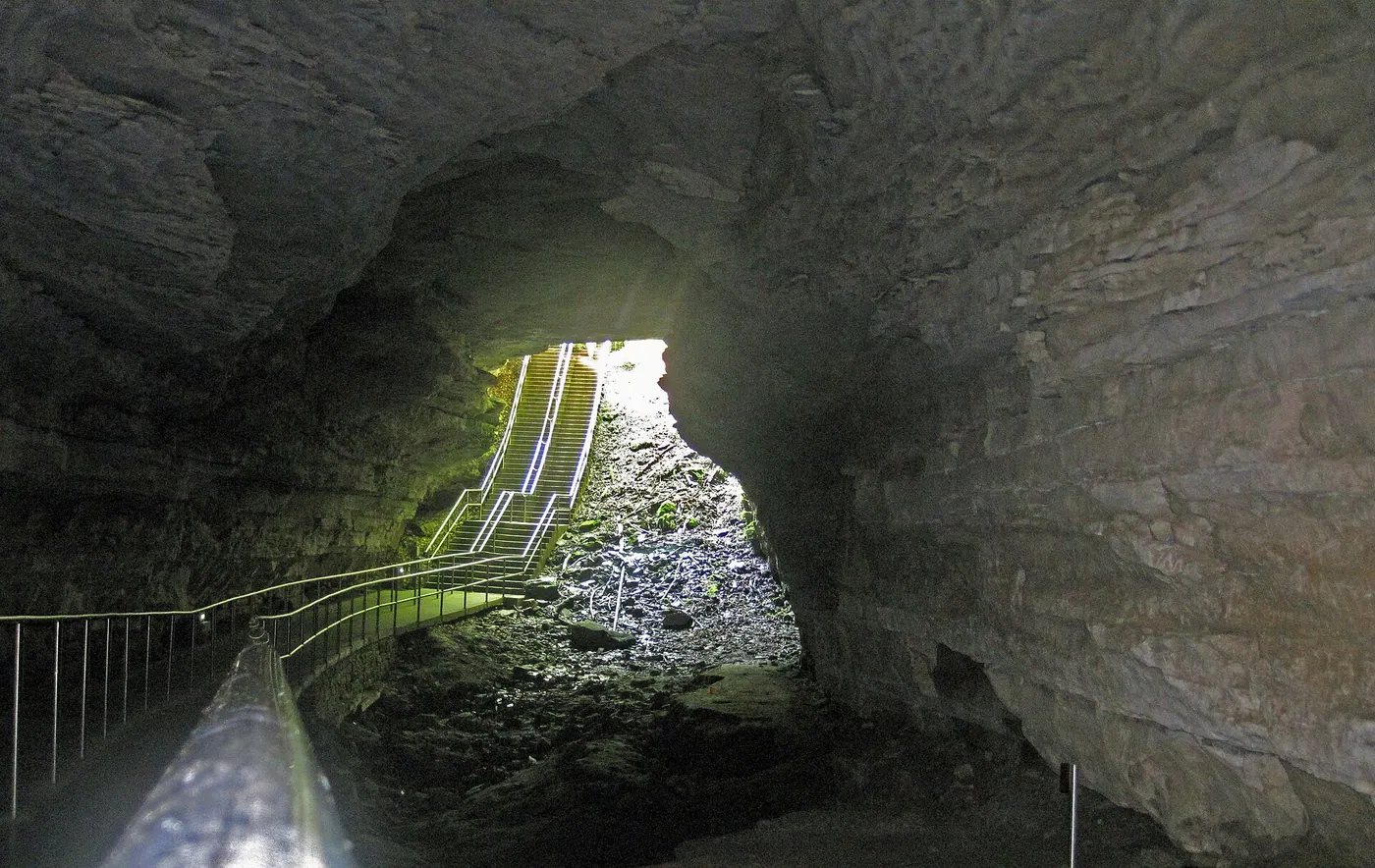 Mammoth Cave — Historic Entrance (Mammoth Cave, Kentucky, USA) 34 (37136389273)