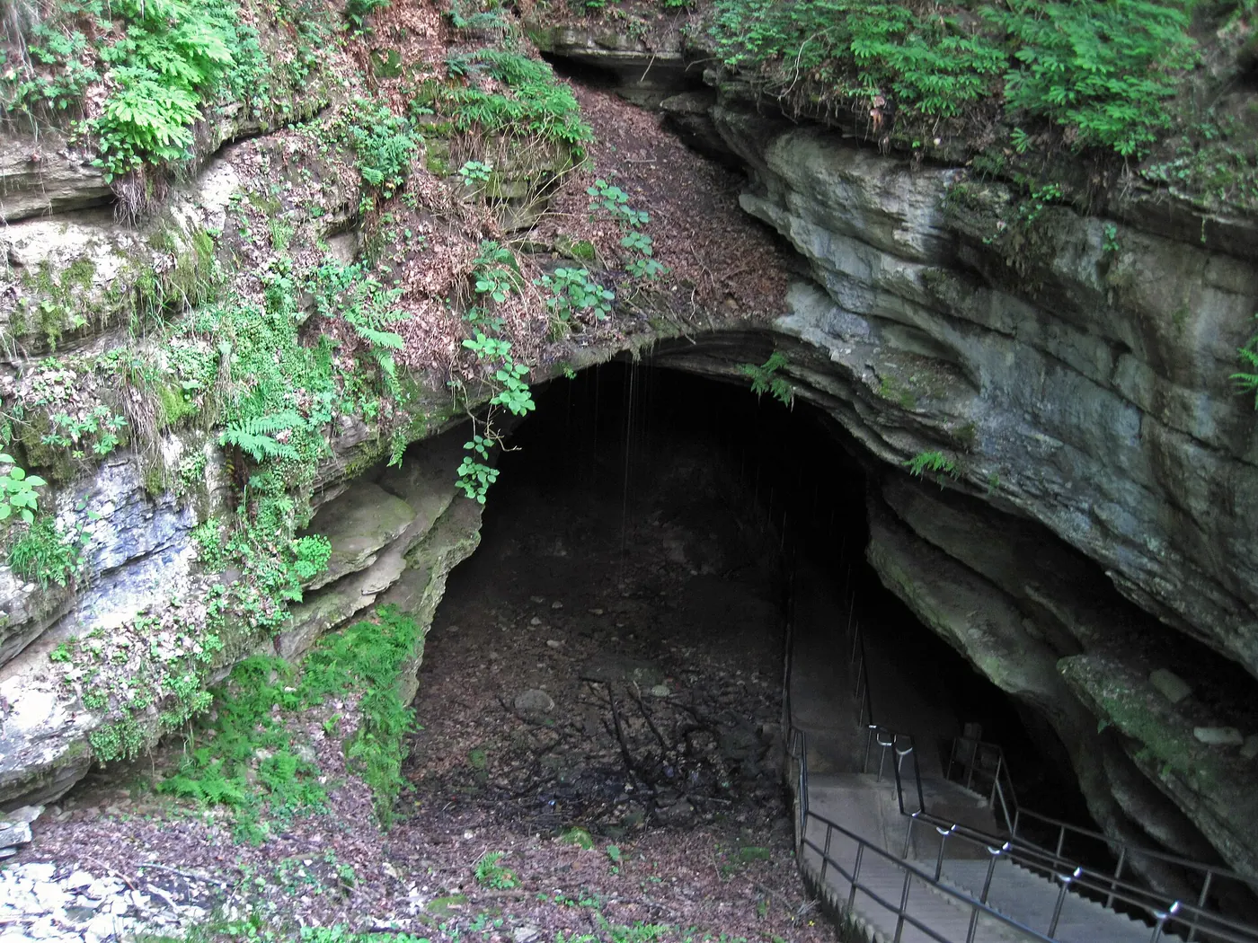 Mammoth Cave — Historic Entrance (Mammoth Cave, Kentucky, USA) 2 (37773583192)