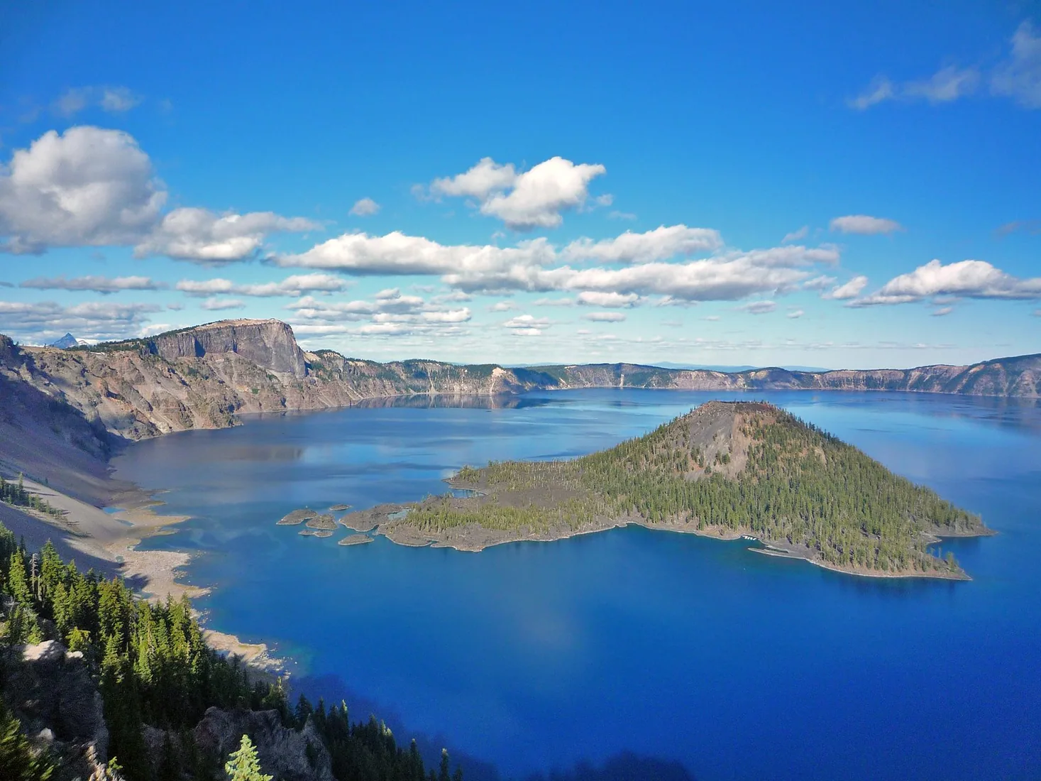 Regional landscape near Columbia River Gorge, Oregon; not a live view of the route
