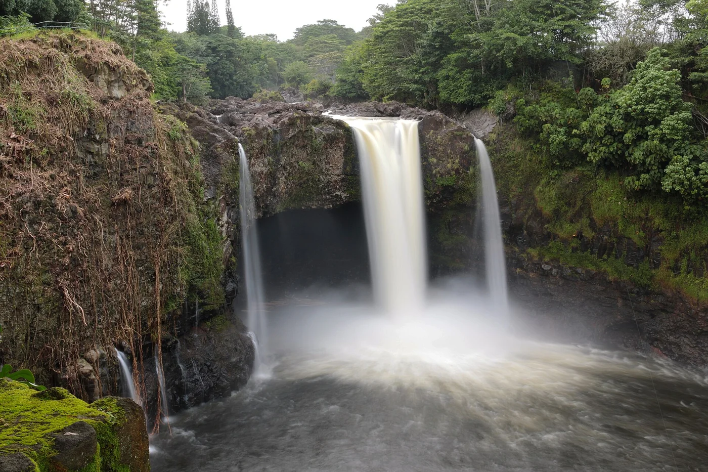 Rainbow Falls at Wailuku River State Park in Hilo