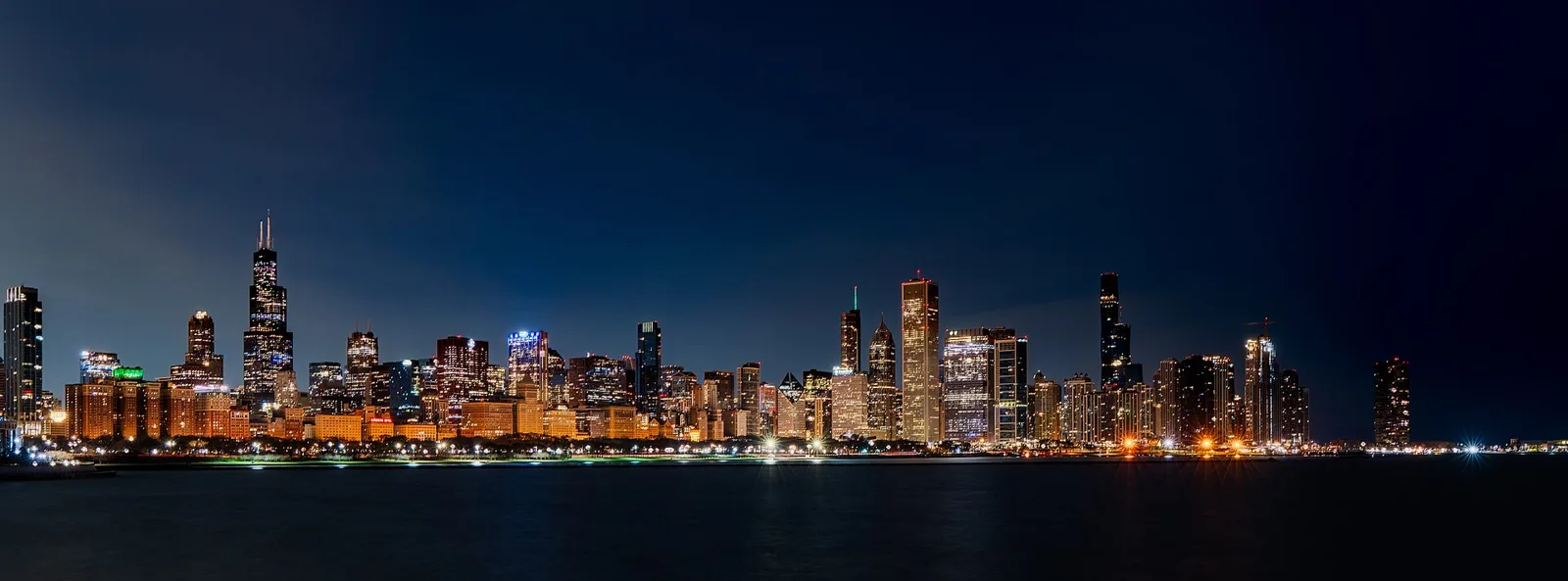 Chicago skyline beside Lake Michigan