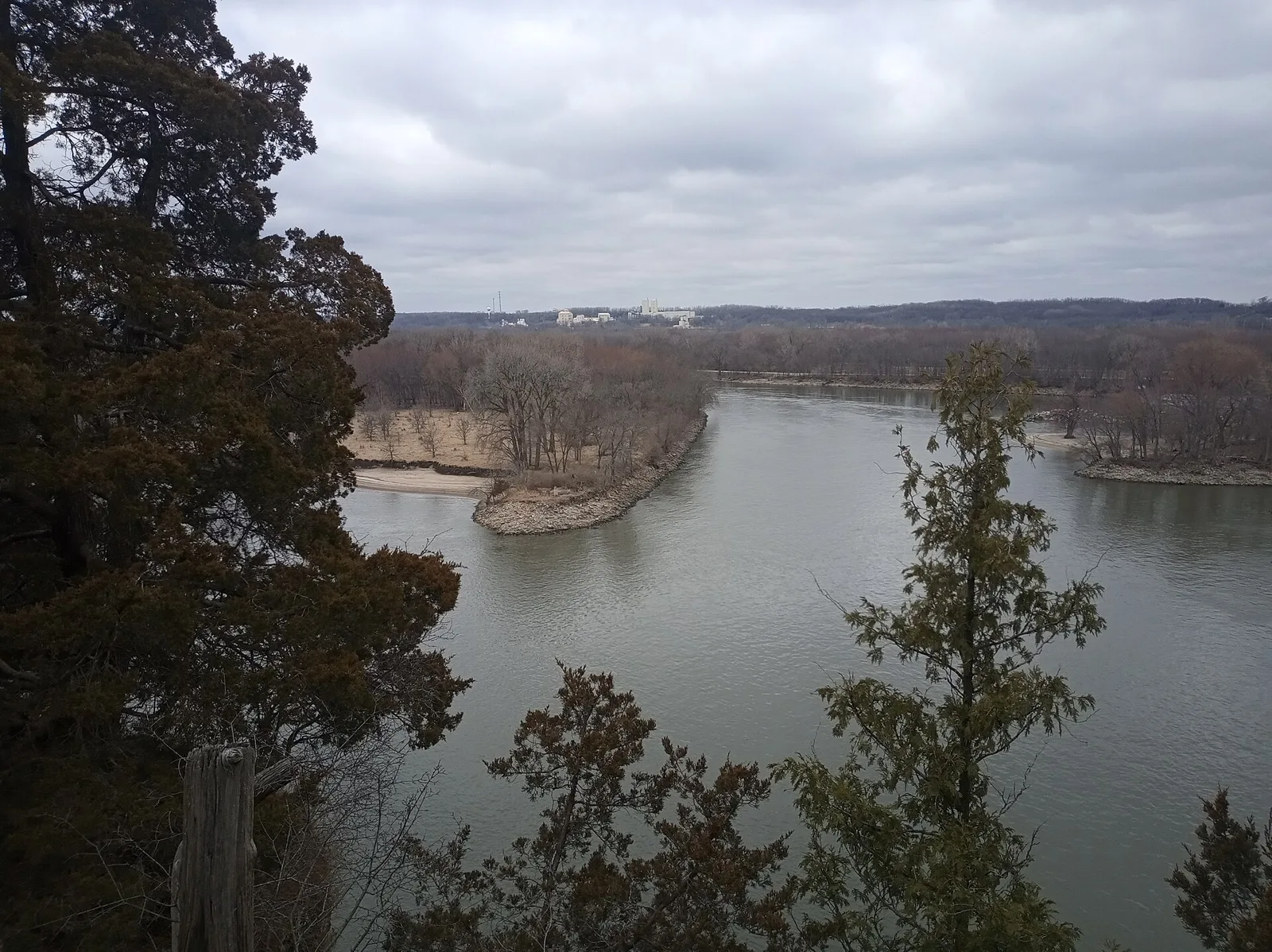 Illinois River viewed from Starved Rock near Utica