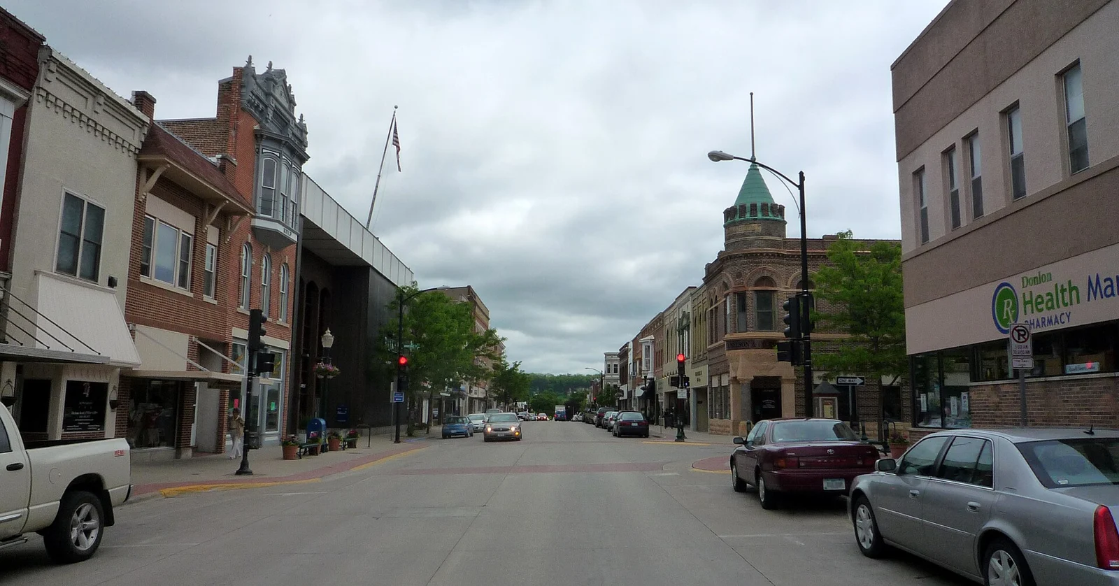2009-0528-Decorah-downtown.jpg