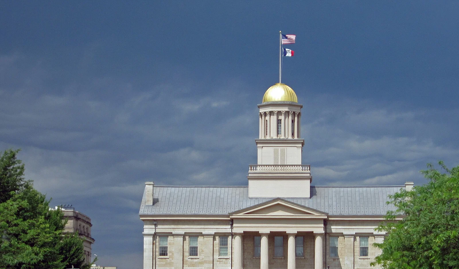 Iowa City Old Capitol (9052924947).jpg