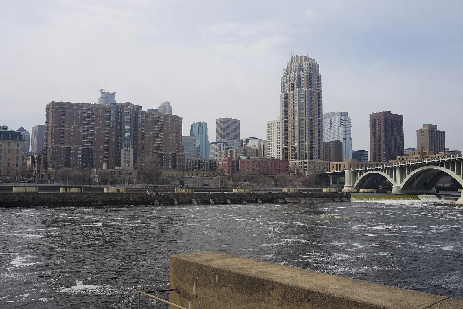 Minneapolis April 2025 32 (skyline and Mississippi River).jpg