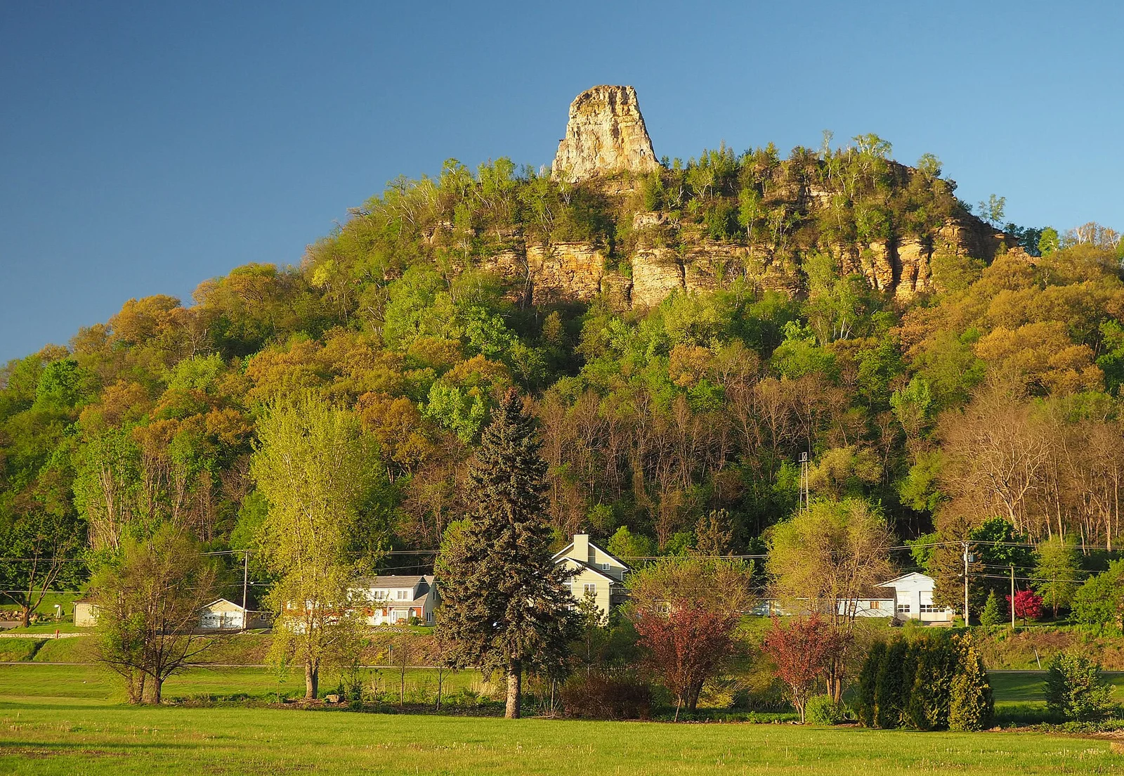 Sugar Loaf Winona.jpg