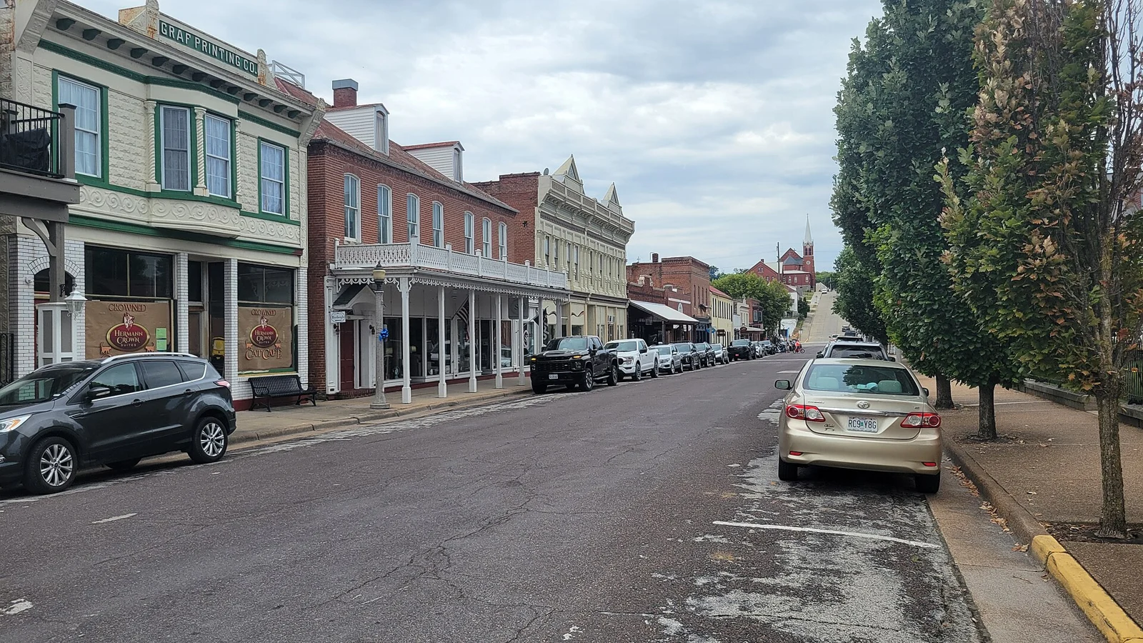 East 4th Street in Hermann, Missouri.jpg