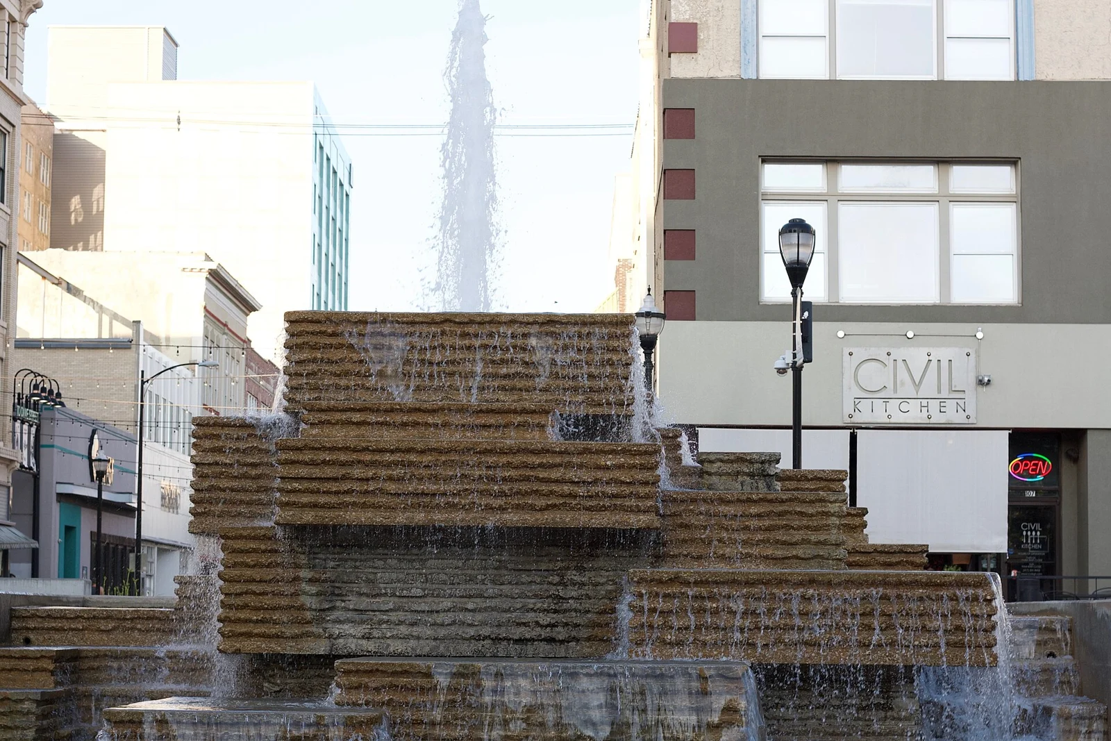 Fountain on the square in Springfield, MO.jpg