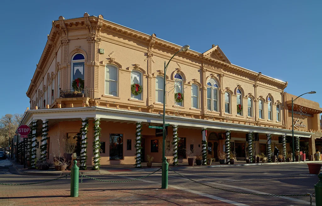 A corner of the central plaza of Santa Fe, the capital city of the southwest U.S. state of New Mexico
