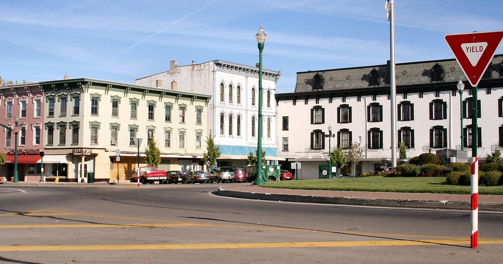 Troy-ohio-traffic-circle.jpg