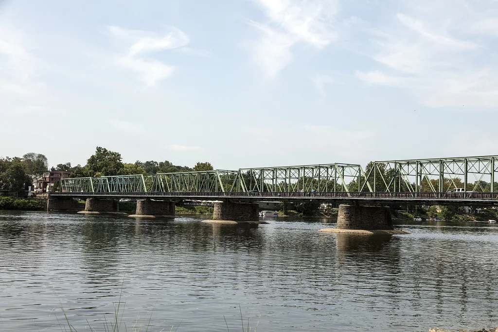 The New Hope-Lambertville Bridge, spanning the Delaware River that connects the city of Lambertville, New Jersey with New Hope, Pennsylvania