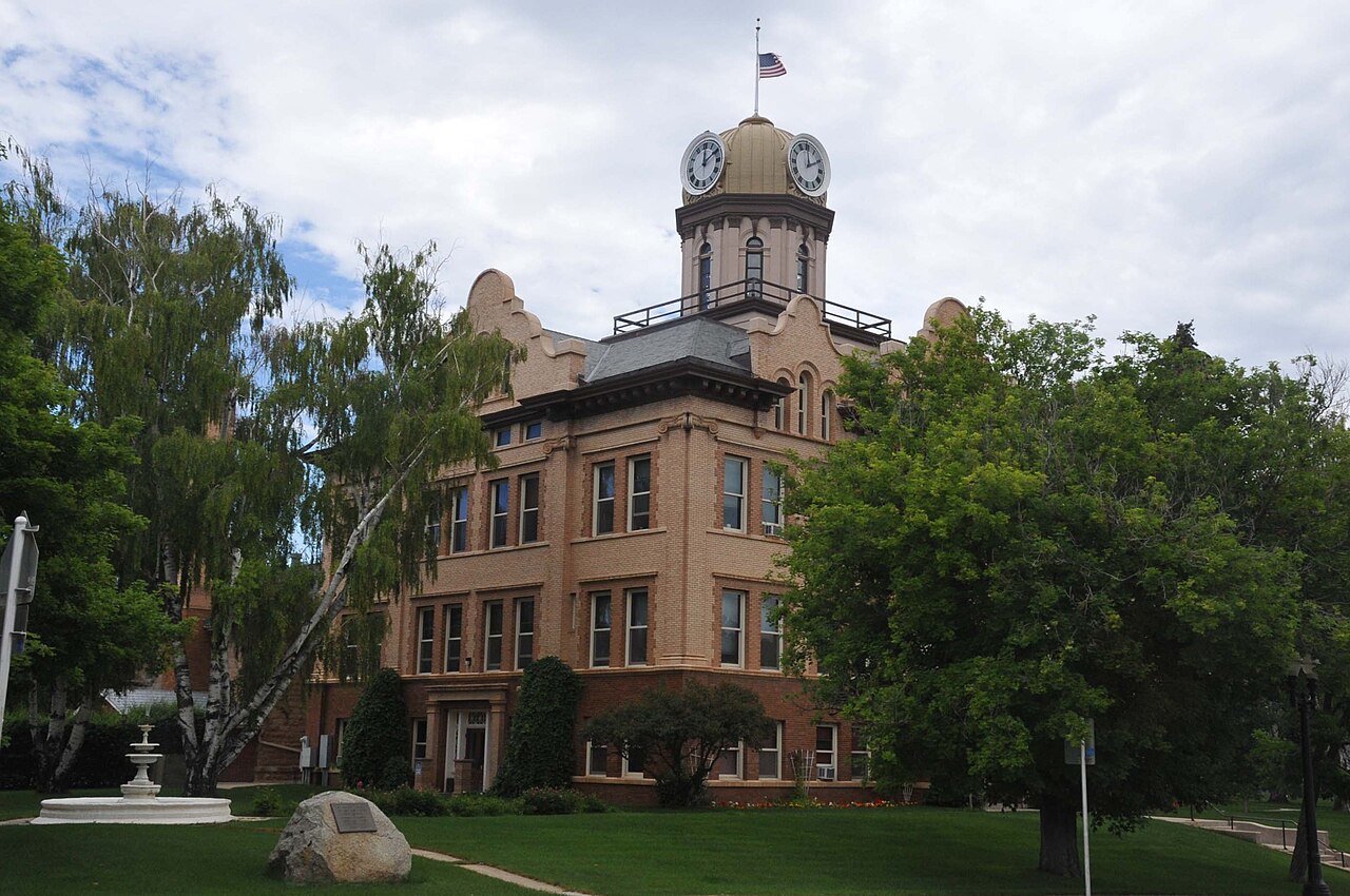 BRICK COURTHOUSE WAS BUILT IN 1907