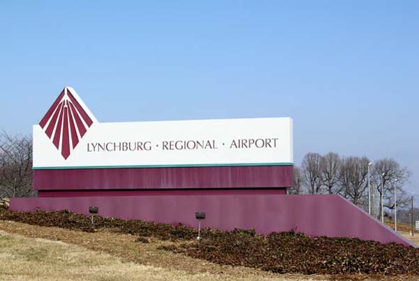 Lynchburg Regional Airport Sign off U.S. 29