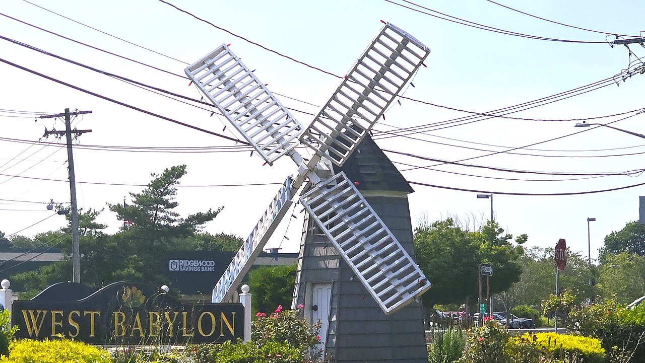 West Babylon windmill replica on 20240805 145718(1)