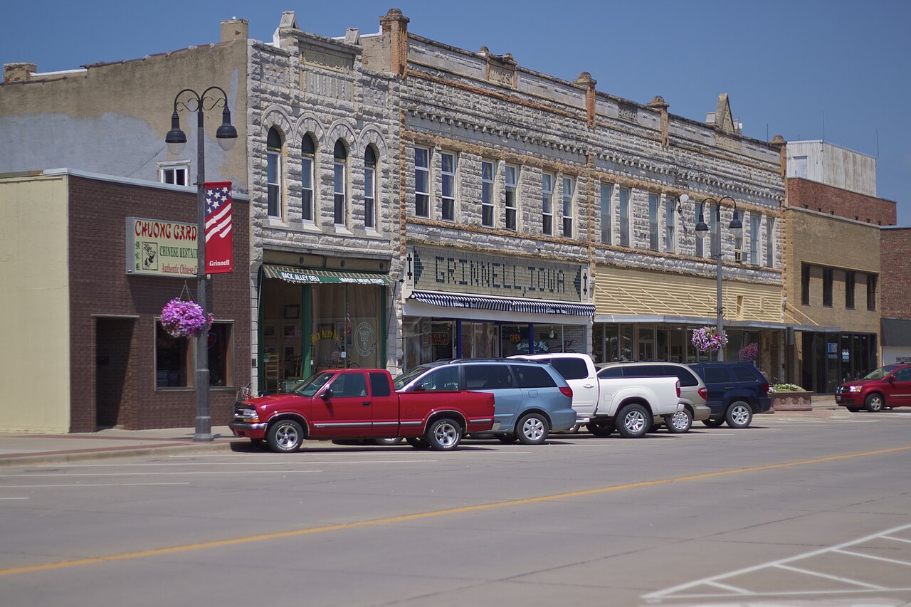 Destination area photograph near Grinnell