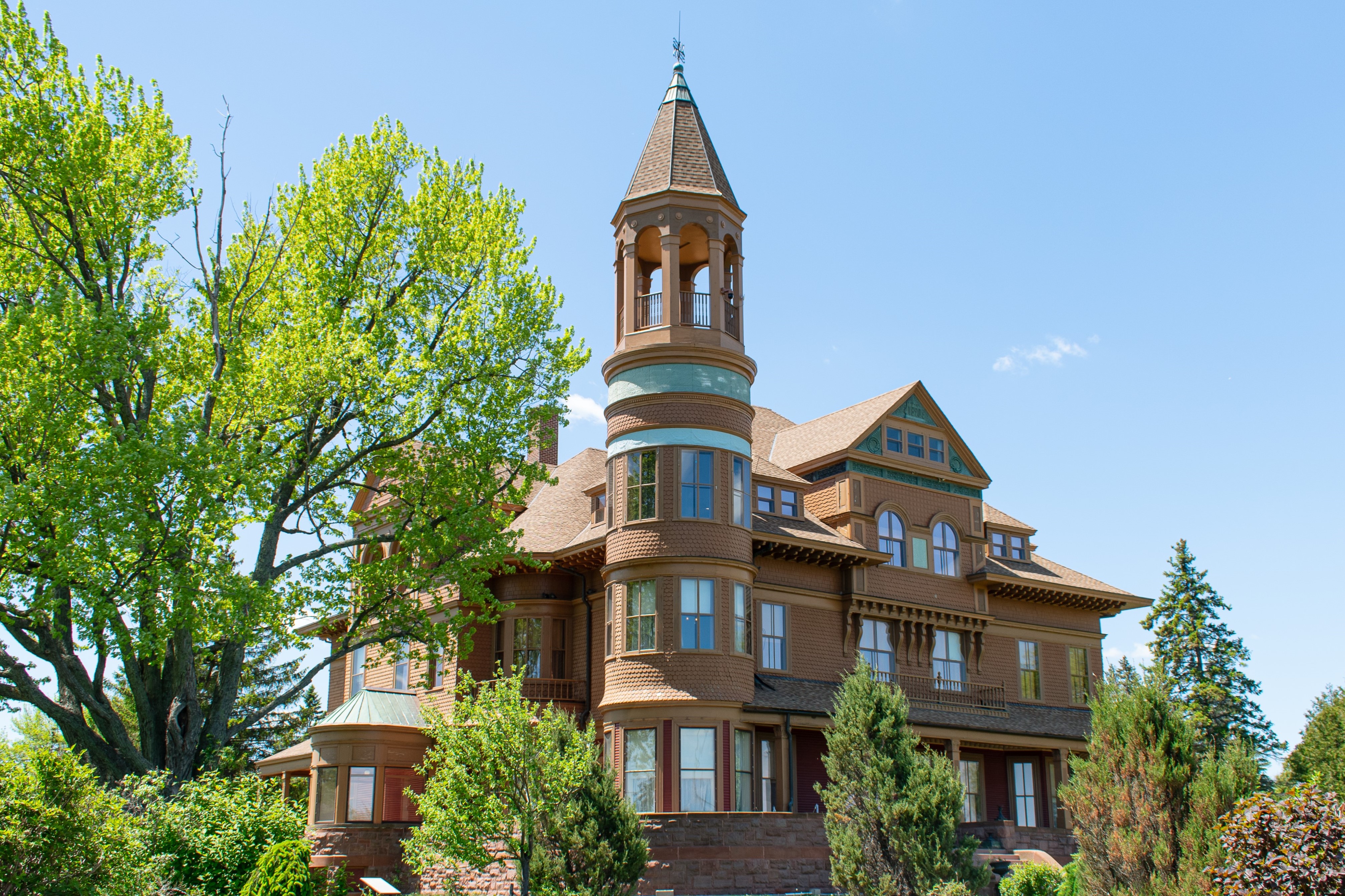 Fairlawn Mansion, Superior